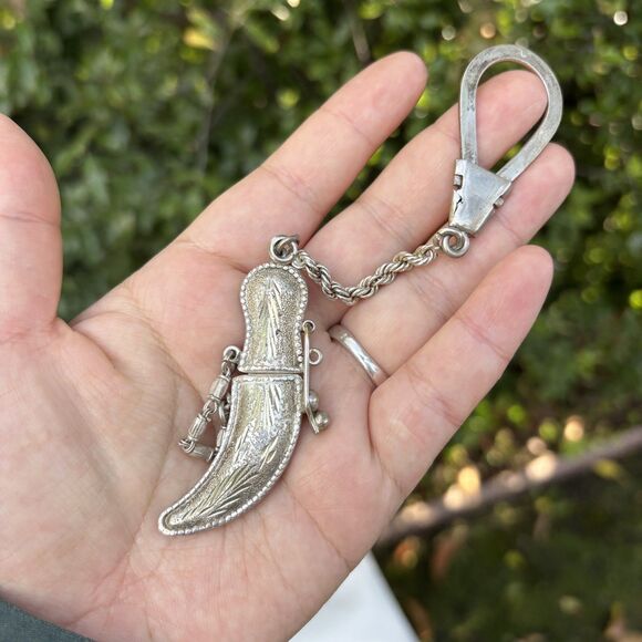 Vintage 850 Silver Middle Eastern Khanjar Dagger Keychain 30.8g Ornate Design - Picture 5 of 13